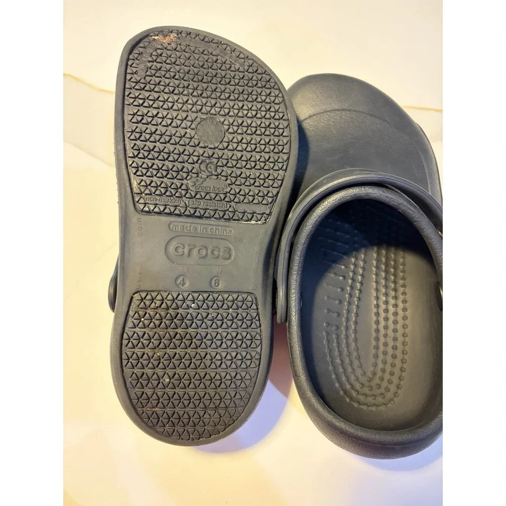 CROCS bistro work